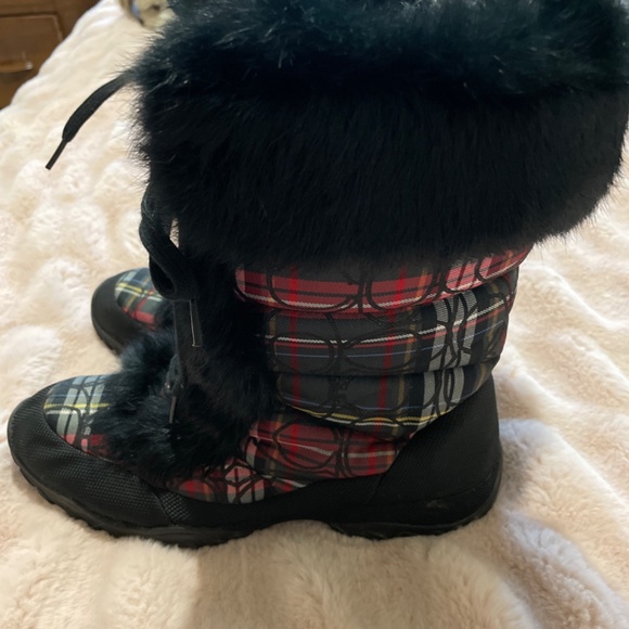 Absolutely beautiful Coach boots - Picture 3 of 6